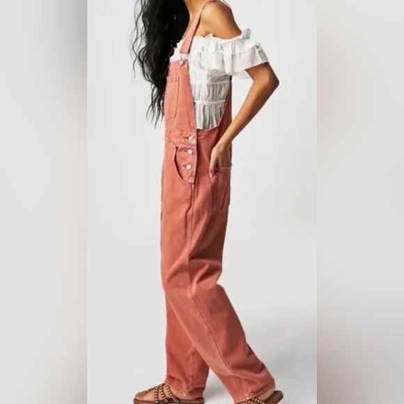 Levi’s Women’s Vintage Denim Overalls Brown Sz S NWT - Picture 2 of 12